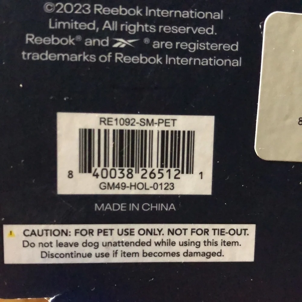 NWT Reebok Red RUN Dog Snap on Bandana S/M